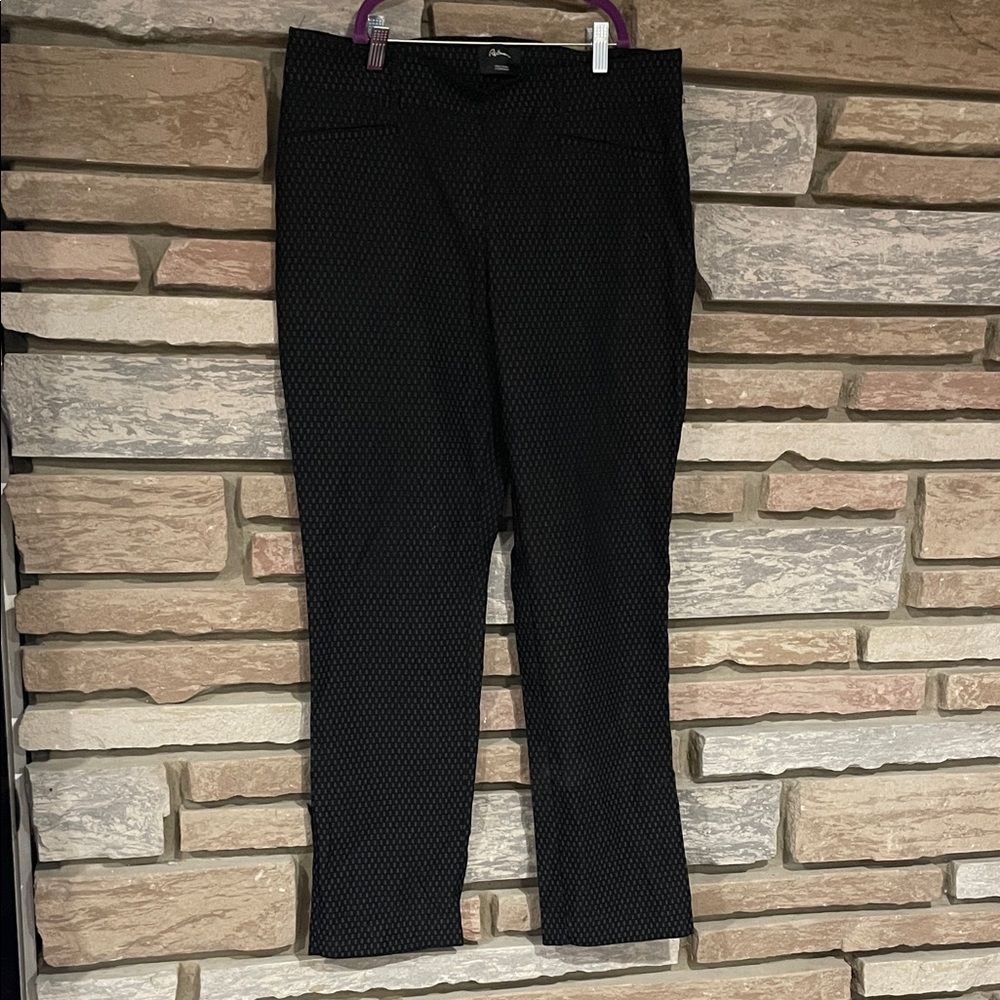 Reitmans Black Patterned Top